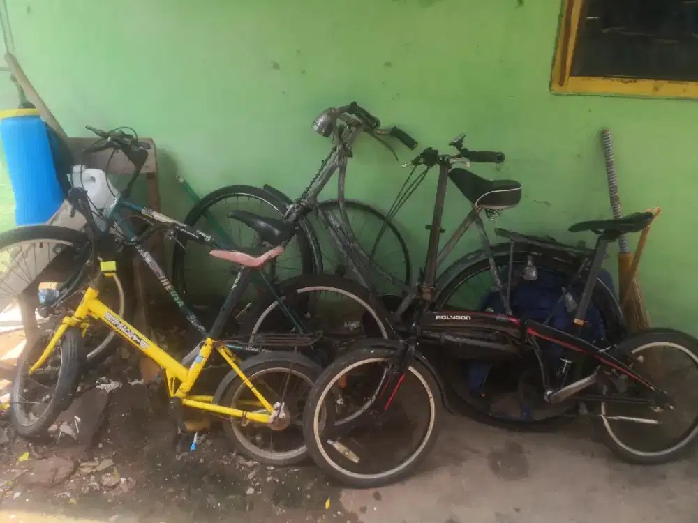 4 buah sepeda jual murah