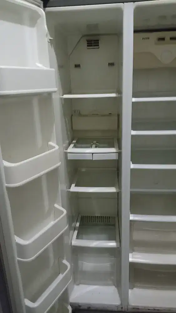 Jual kulkas sid by sid merk LG