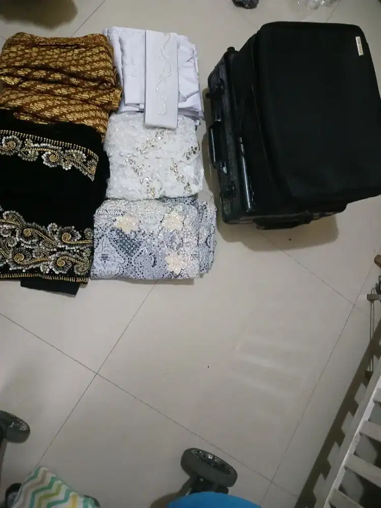 Jual tas perias dan baju2 pengantin pria wanita