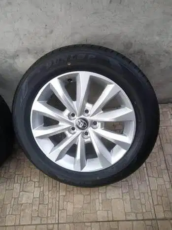 Dijual Velg R17 Original Zenix V Hybrid Ban Dunlop 215/60/R17