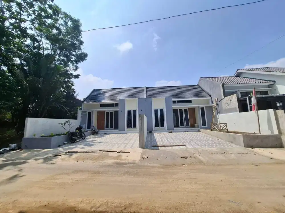 RUMAH BARU SIAP HUNI 490 JT HANYA 5 MENIT DARI PASAR GODEAN