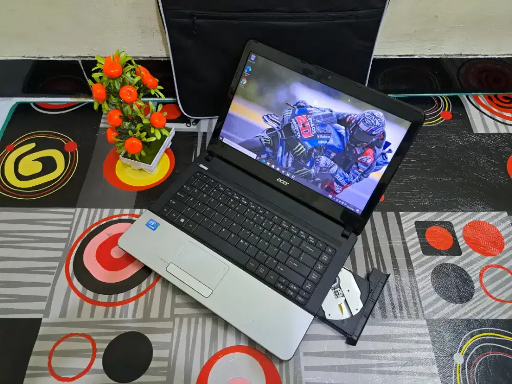 Jual BU laptop acer E1-431  ram 4 gb siap pakai lancar jaya