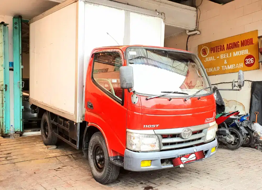 Truk Dyna Engkel Box Tinggi 110 PS 2013/2014 No Hino 2015 KIM