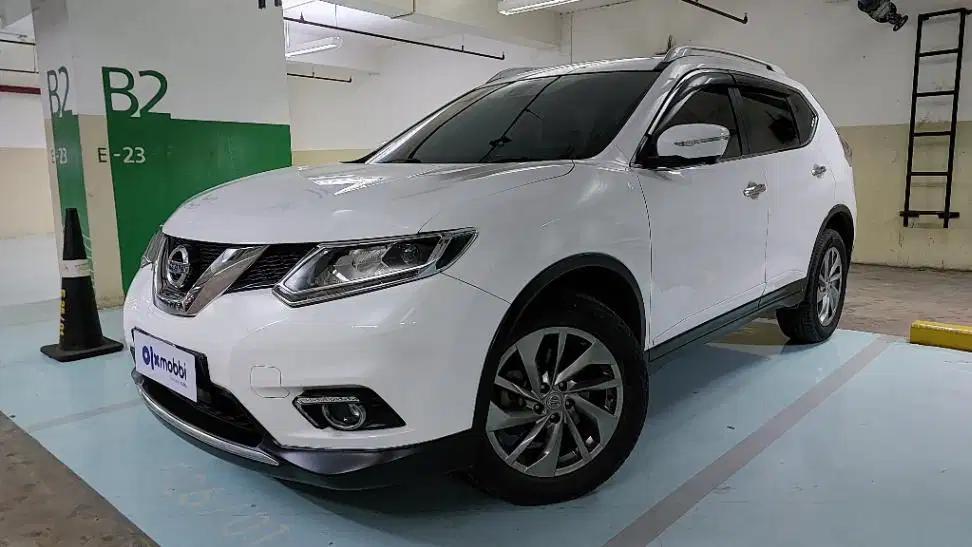 Nego Sampai Deal -  Nissan Xtrail  2.5 Bensin-AT 2017 Putih