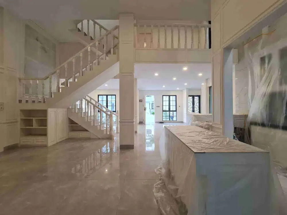 Dijual VILLA DI KOMPLEK JEWEL PARK POLONIA JL. Starban