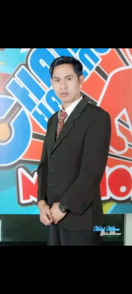 Driver dan seles mobil