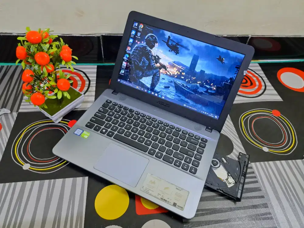 Asus X441U core i3 gen 6 nvidia ram 4 ssd 256 gb siap pakai