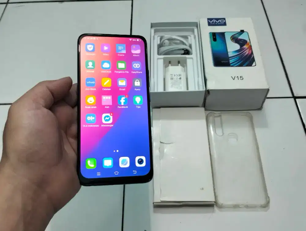 VIVO V15 RAM 8GB / 256GB 4G LTE 6.53in Finger Kamera Pop Up Atas Mulus
