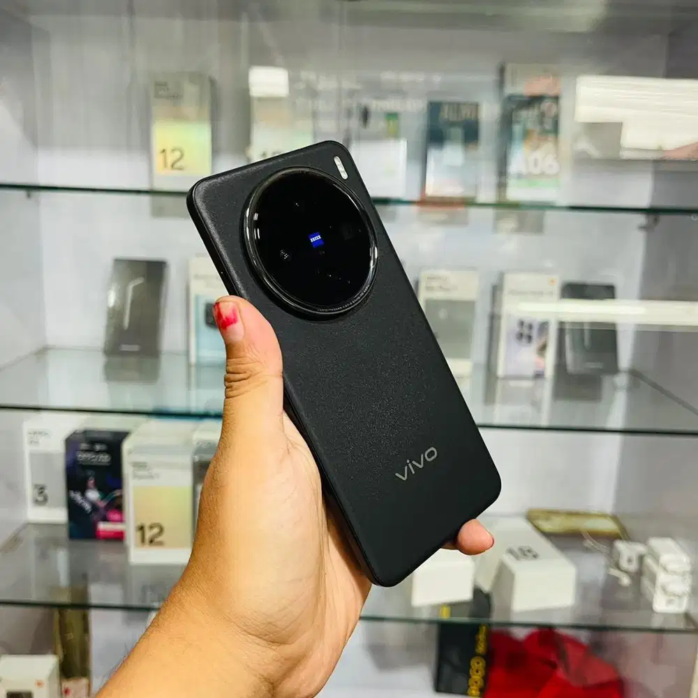 Vivo X200 5G 12/256 mulus fullset garansi panjang. TT juga bisa