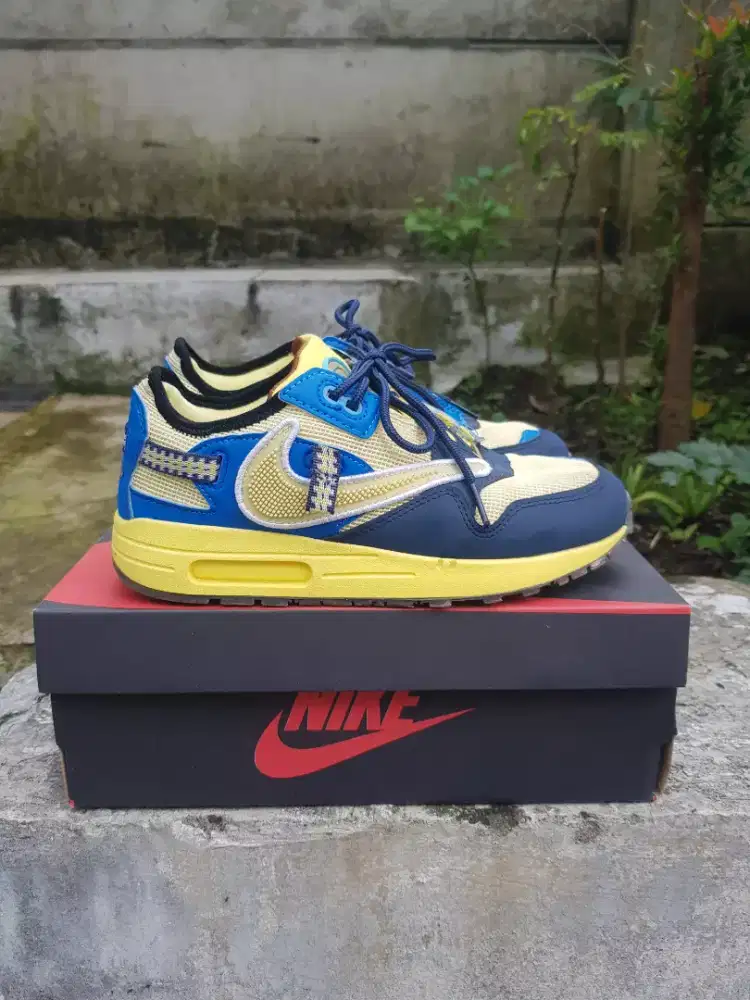 Sepatu Nike Air