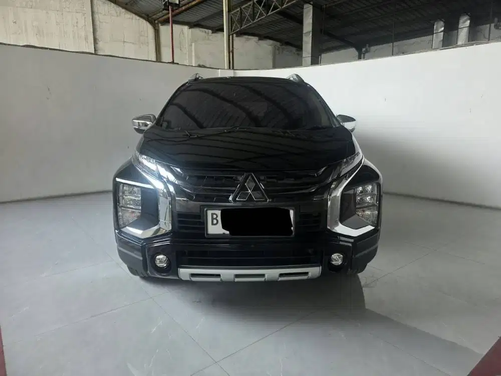 Mitsubishi Xpander Cross AT ( Matic ) 2019 Hitam plat ganjil km 71rban
