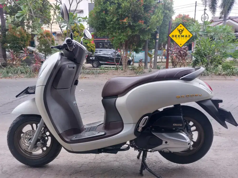 (DP 300)‼️ Scoopy Prestige Keyless Putih 2023 Cash & Kredit