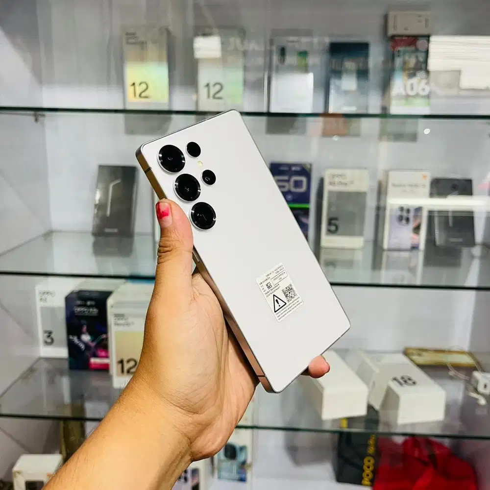 Samsung S25 Ultra 12/256 mulus fullset original. TT juga bisa