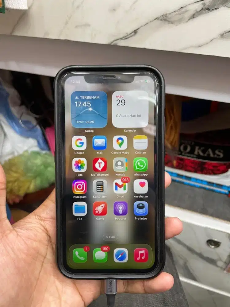 Iphone 11 ram 64 gb