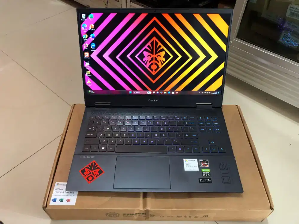 HP OMEN 15 AMD RYZEN 9 RAM 16GB SSD 1TB NVIDIA RTX FULLSET