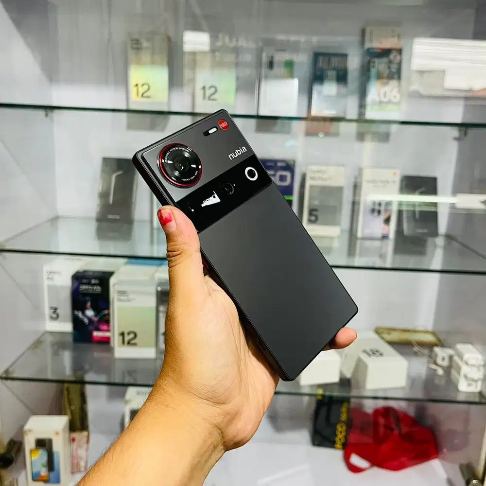 Nubia Z70 Ultra 16/512 mulus fullset original. TT juga bisa