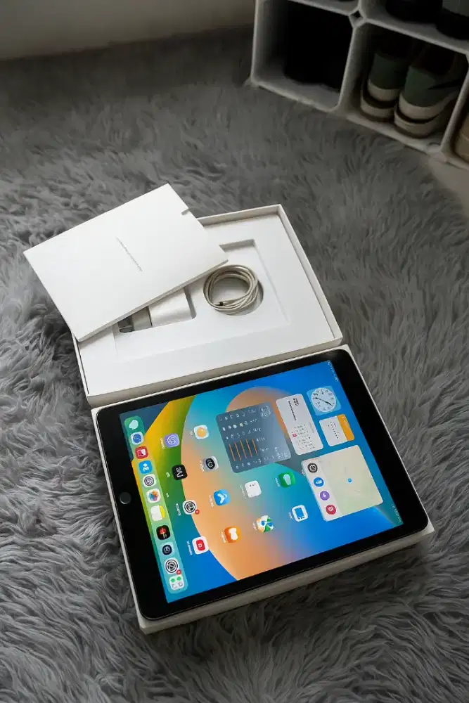 iPad Gen 7 Murah original mulus 32 GB wifi IOS 18 Fullset box