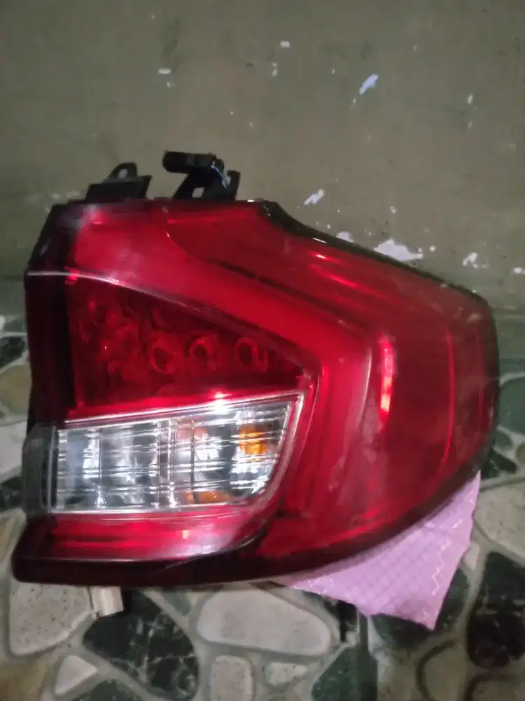 Lampu stoplamp belakang mobil Suzuki all new Ertiga bagian bawah