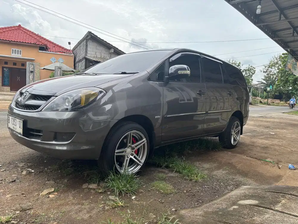 Toyota Kijang Innova 2007 Bensin