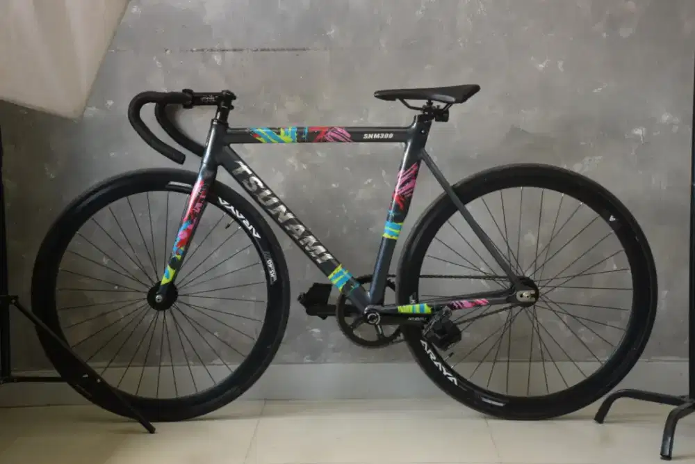 SEPEDA FIXIE TSUNAMI SNM 300