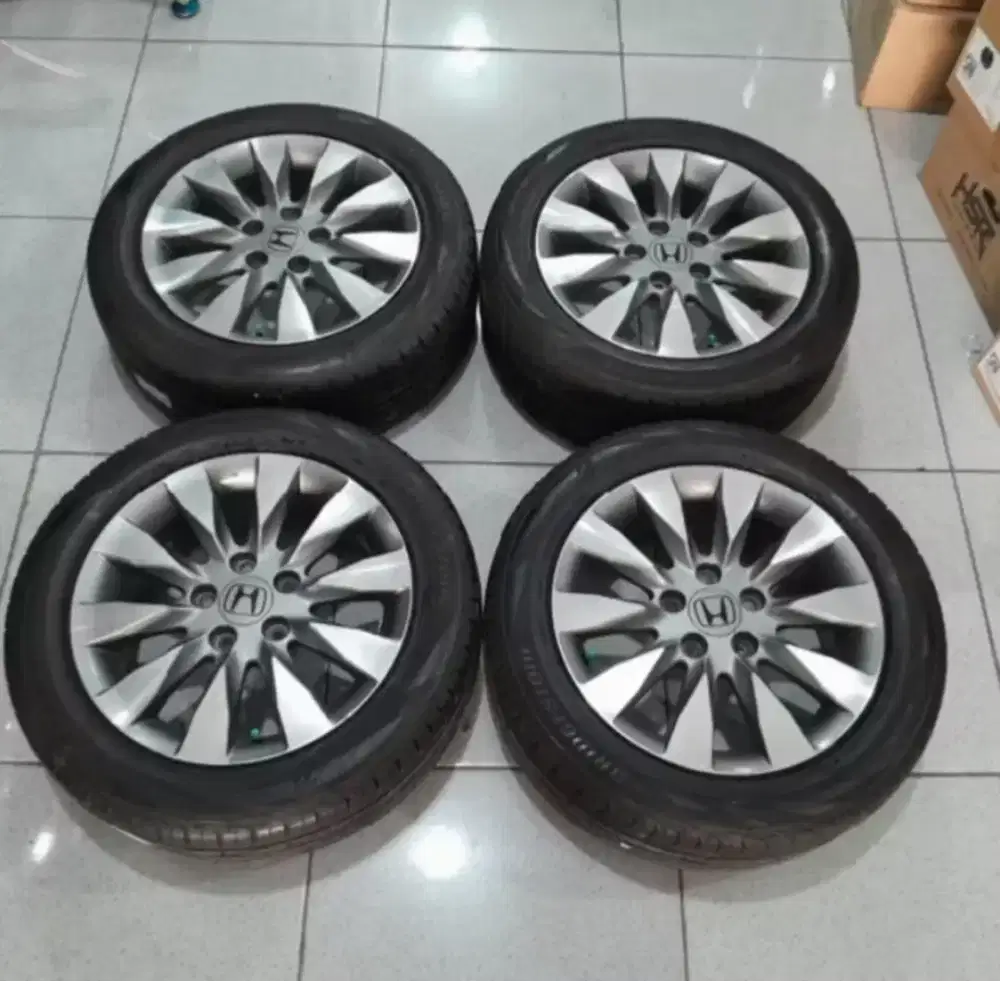 @jual cepat velg dan ban original Honda Civic fd th 2011 R16