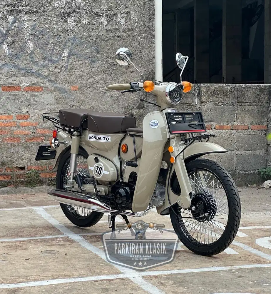 Honda C70 Tahun 1988