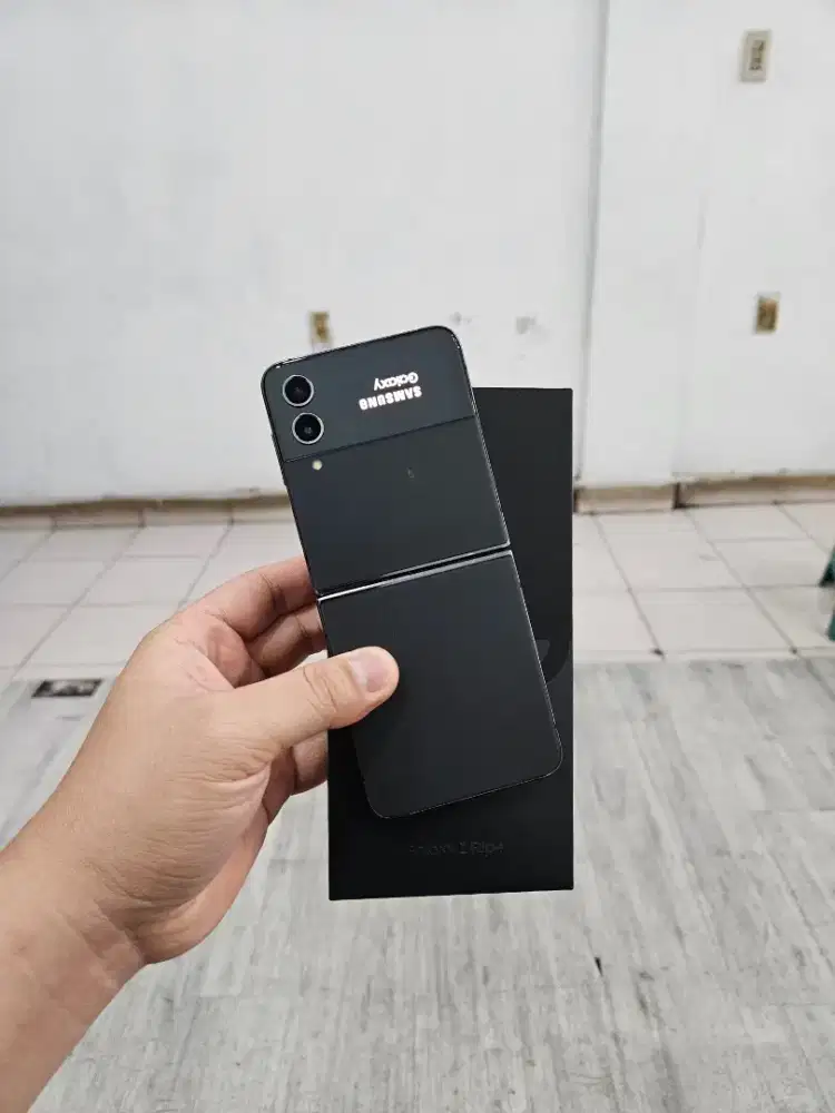 Samsung Z Flip 4 256Gb - Resmi #Relax