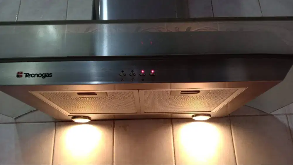 Cooker Hood Tecnogas penyedot asap / chimney untuk kompor Bekas.