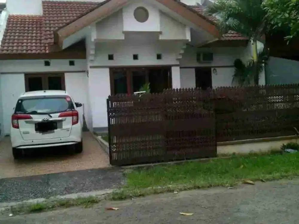 Rumah Bagus Disewa 2lt Kencana Loka BSD sektor 12 Tangerang