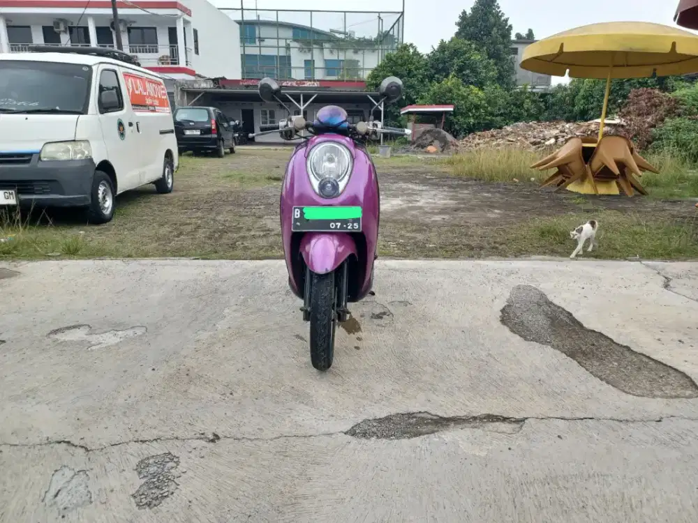 Bismillahirrahmanirrahim dijual BU Motor Honda Scoopy 110c Tahun 2011