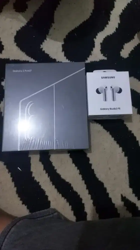 Fold 7 12/256 jaringan 5g resmi Indonesia garansi 1 tahun