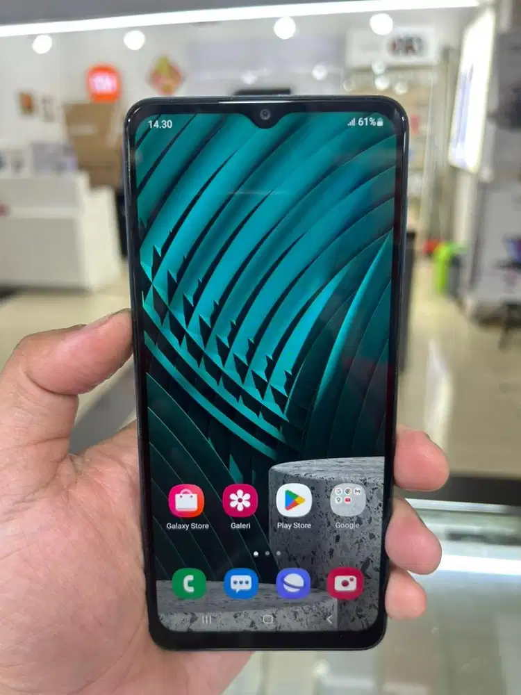 Samsung A12 6/128 hp+charger