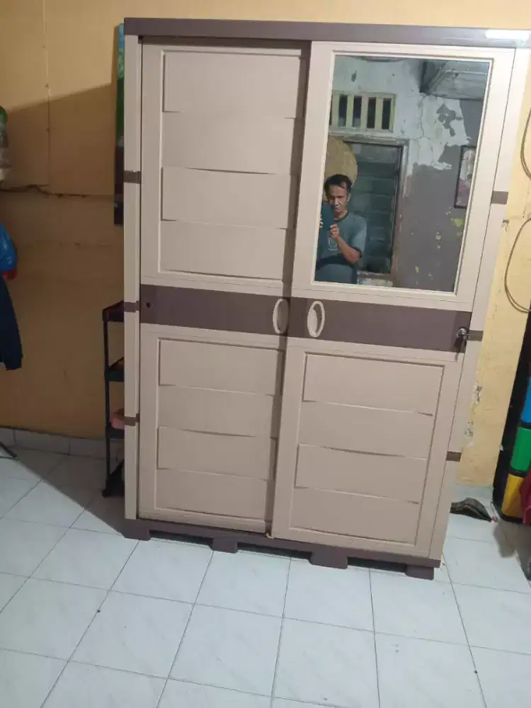 Perabotan Lemari Pakaian