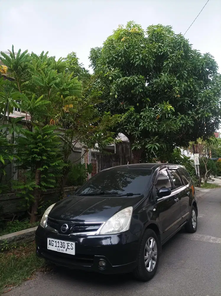 Nissan Grand livina 2011 Bensin