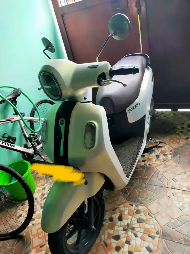 Fazzio 125 putih Lux