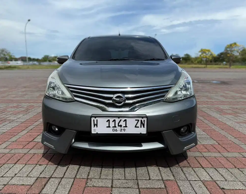 NISSAN GRAND LIVINA 1.5 XV MATIC 2018 DP MINIM