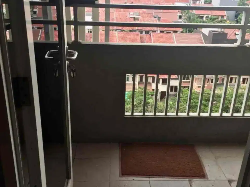 Dijual apart sky terrace nego sampe deal