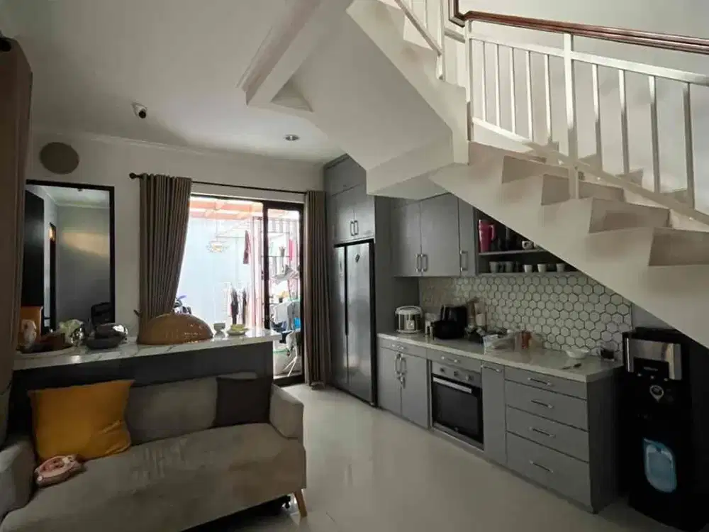 Rumah bagus siap huni di perumahan lokasi strategis