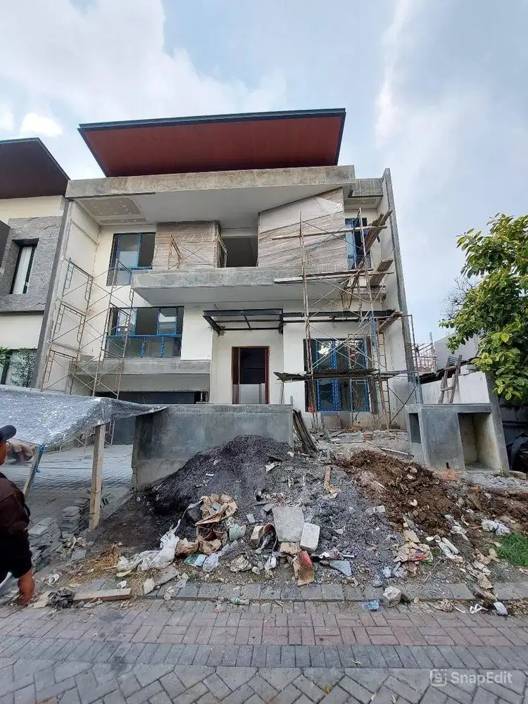 Dijual Rumah Baru Mewah Minimalis Split Level Pakuwon Indah Surabaya