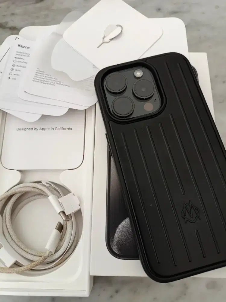 iPhone 16 Pro 256gb black like new fulset all original telkomsel 8GB