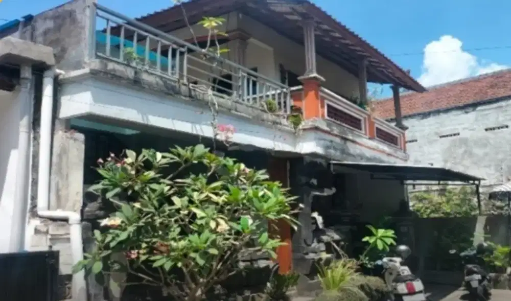 Rumah lokasi super strategis di padangsambian