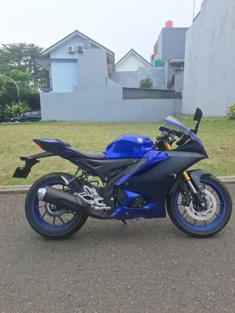 Yamaha R15 V4 2022 km 3.700 asli