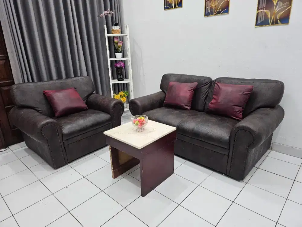 Sofa bekas pakai