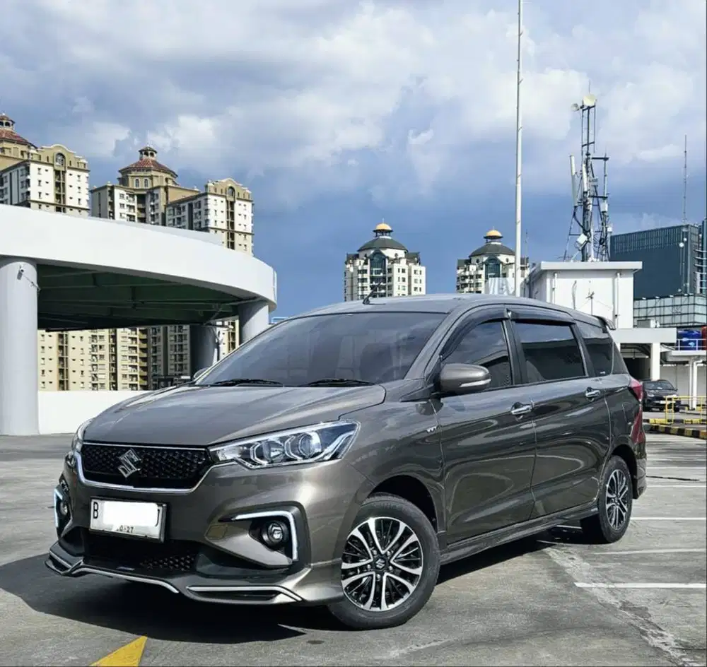 Ertiga Hybrid Sport SS AT Dp 5JT 2022