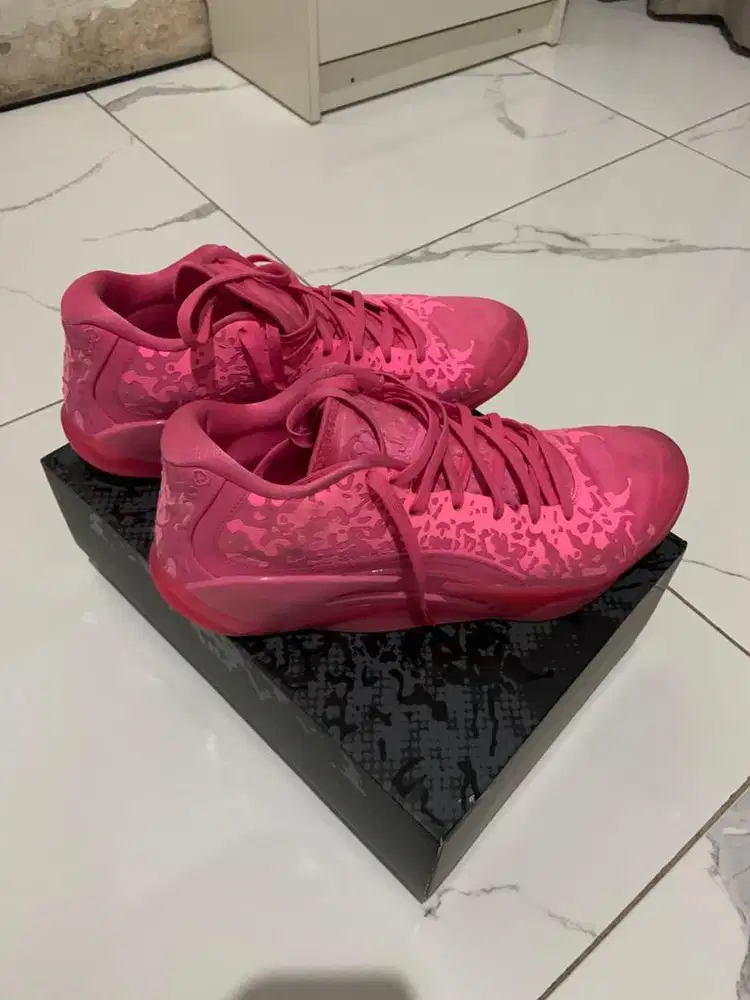 Jordan Zion 3 pink mint condition850