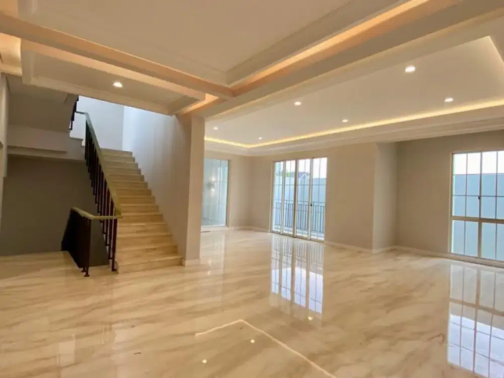 Dijual Rumah Mewah Posisi Hook Dengan Lift Di South Grove Cilandak Siap Huni