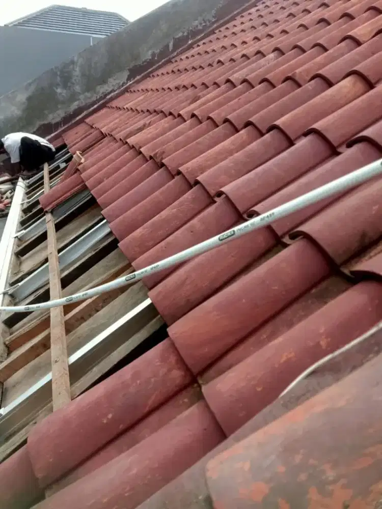Tukang atap bocor ganti atap renopasi