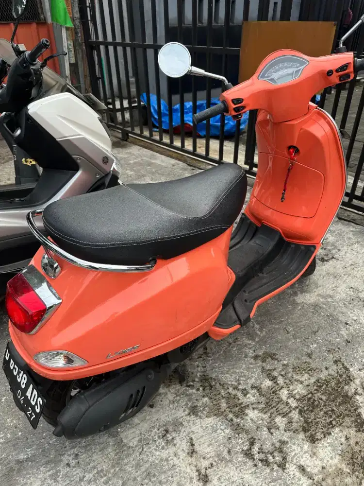 Vespa LX 125 i-get 2022 Orange
