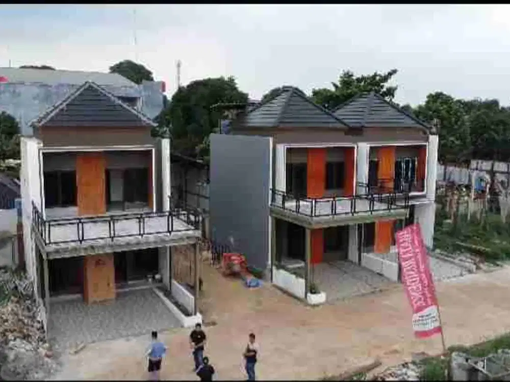 Rumah idaman 2lantai siap huni lokasi pinggir jalan utama dan dekat Tol Jor