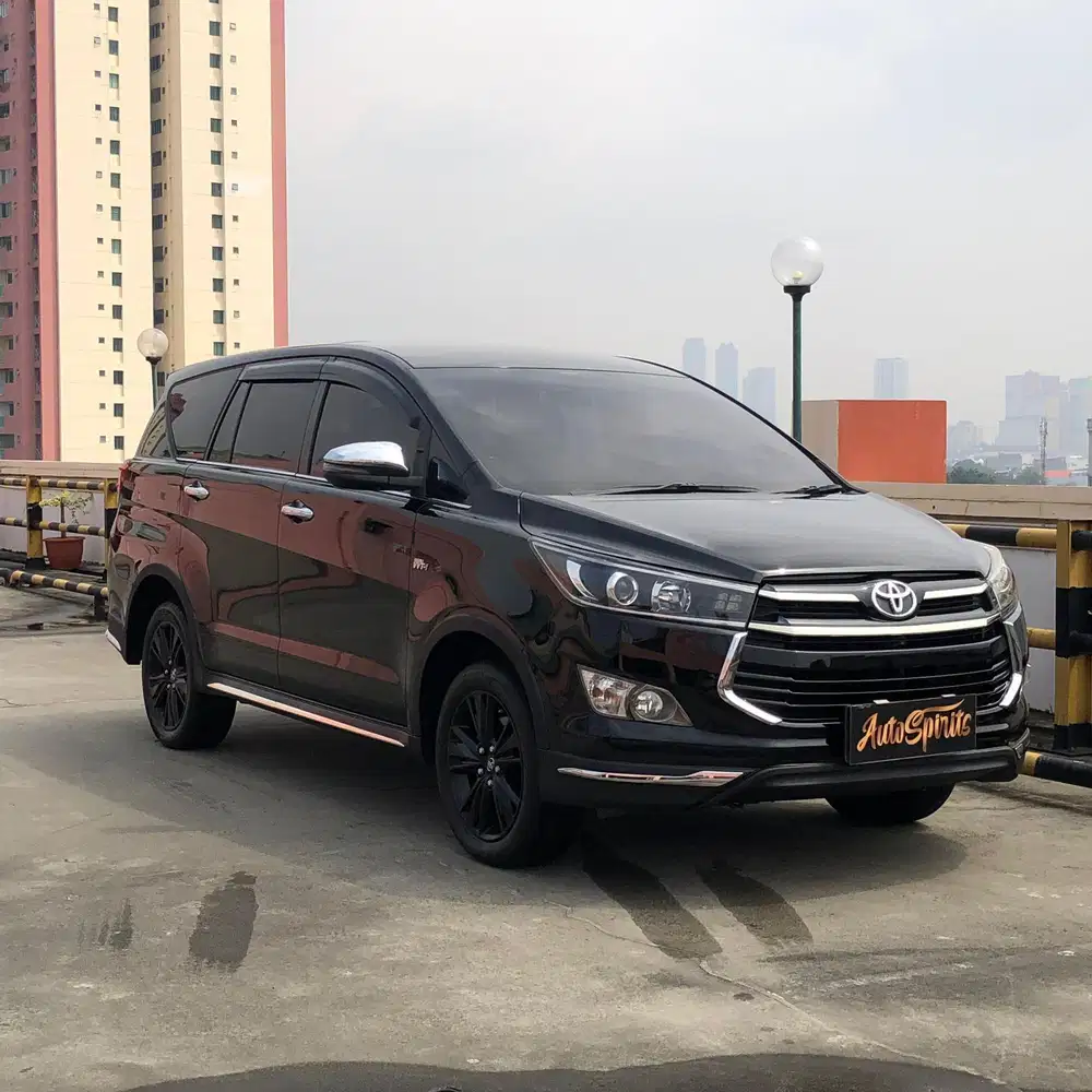 Toyota Innova Venturer 2.0 AT 2019